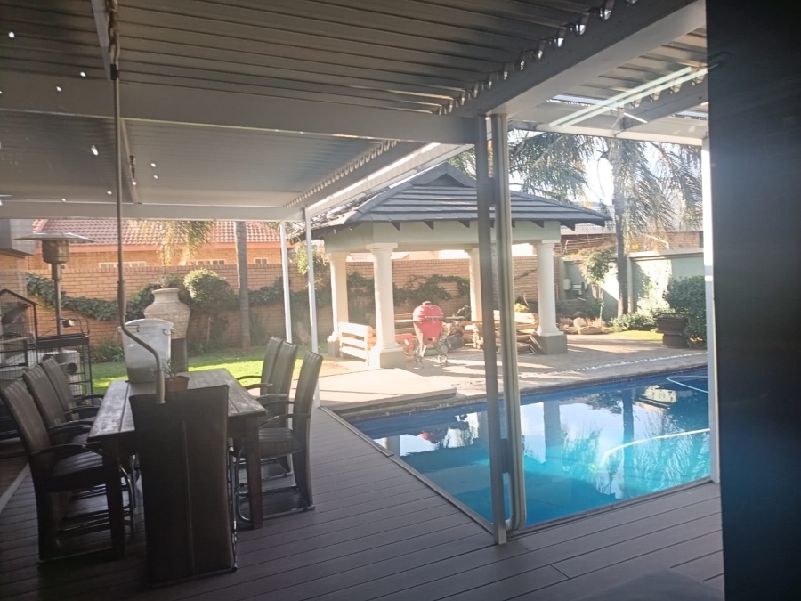 4 Bedroom Property for Sale in Roylglen Gardens Northern Cape